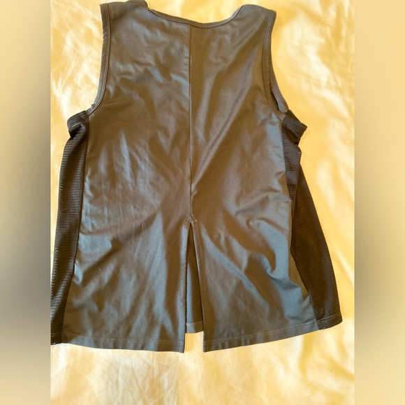 Lucy Activewear Tank - Picture 2 of 3